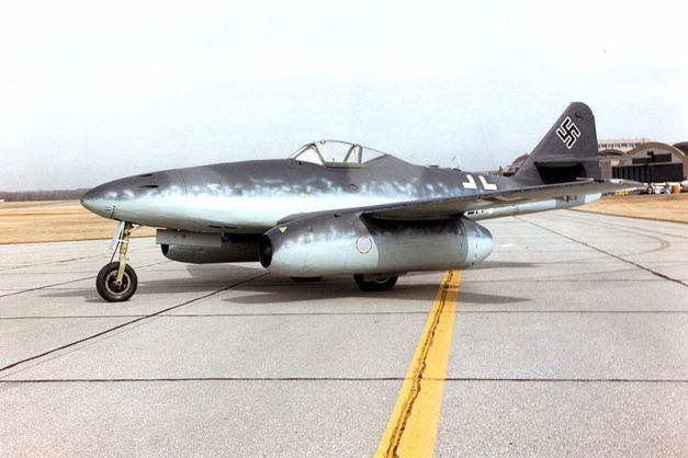 Messerschmitt_Me_262A_at_the_National_Museum_of_the_USAF